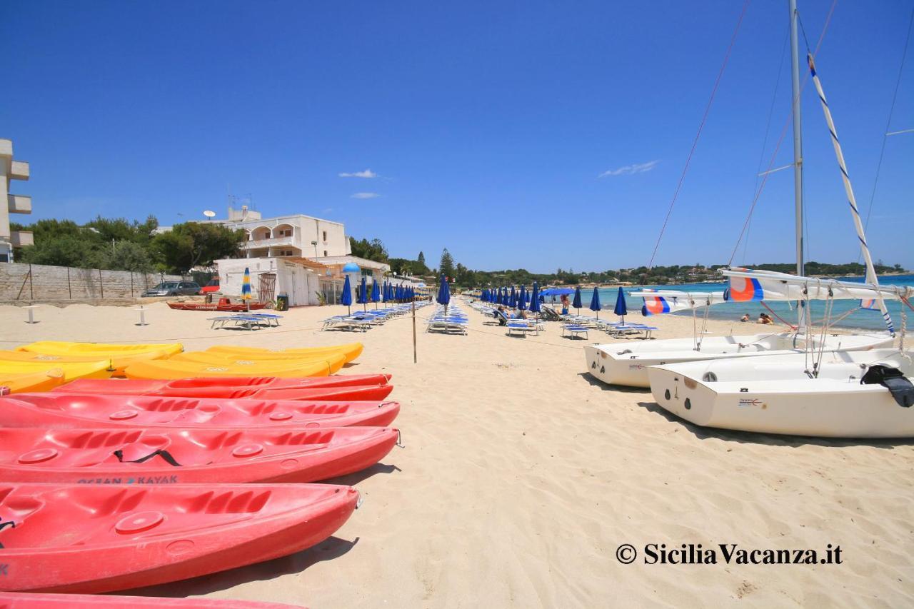 Villa Nisa Apartment Sea View Фонтане-Б'янке Екстер'єр фото