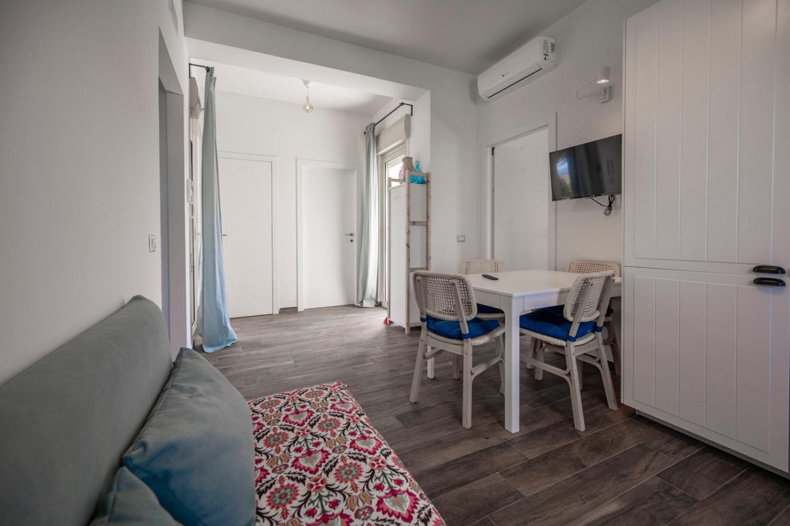 Villa Nisa Apartment Sea View Фонтане-Б'янке Екстер'єр фото