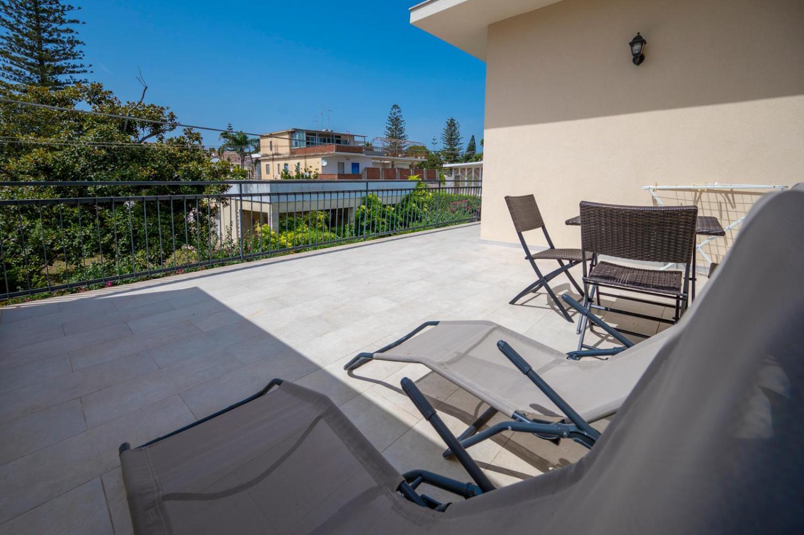 Villa Nisa Apartment Sea View Фонтане-Б'янке Екстер'єр фото